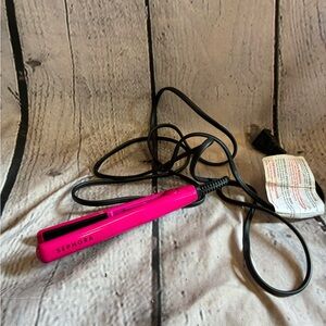 Sephora Mini Ceramic Tourmaline 1/2" Hair‎ Flat Styling Iron Hot Barbie Pink GUC